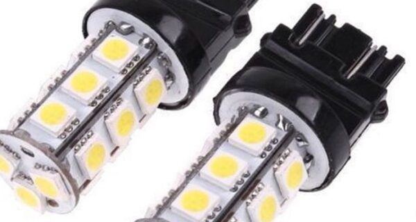 LAMPARA LED XE C/IMP 12V 18 SMD DOS POLOS = 17919