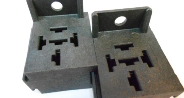 ENCHUFE RELAY S/CABLES P/ENCASTRAR 40